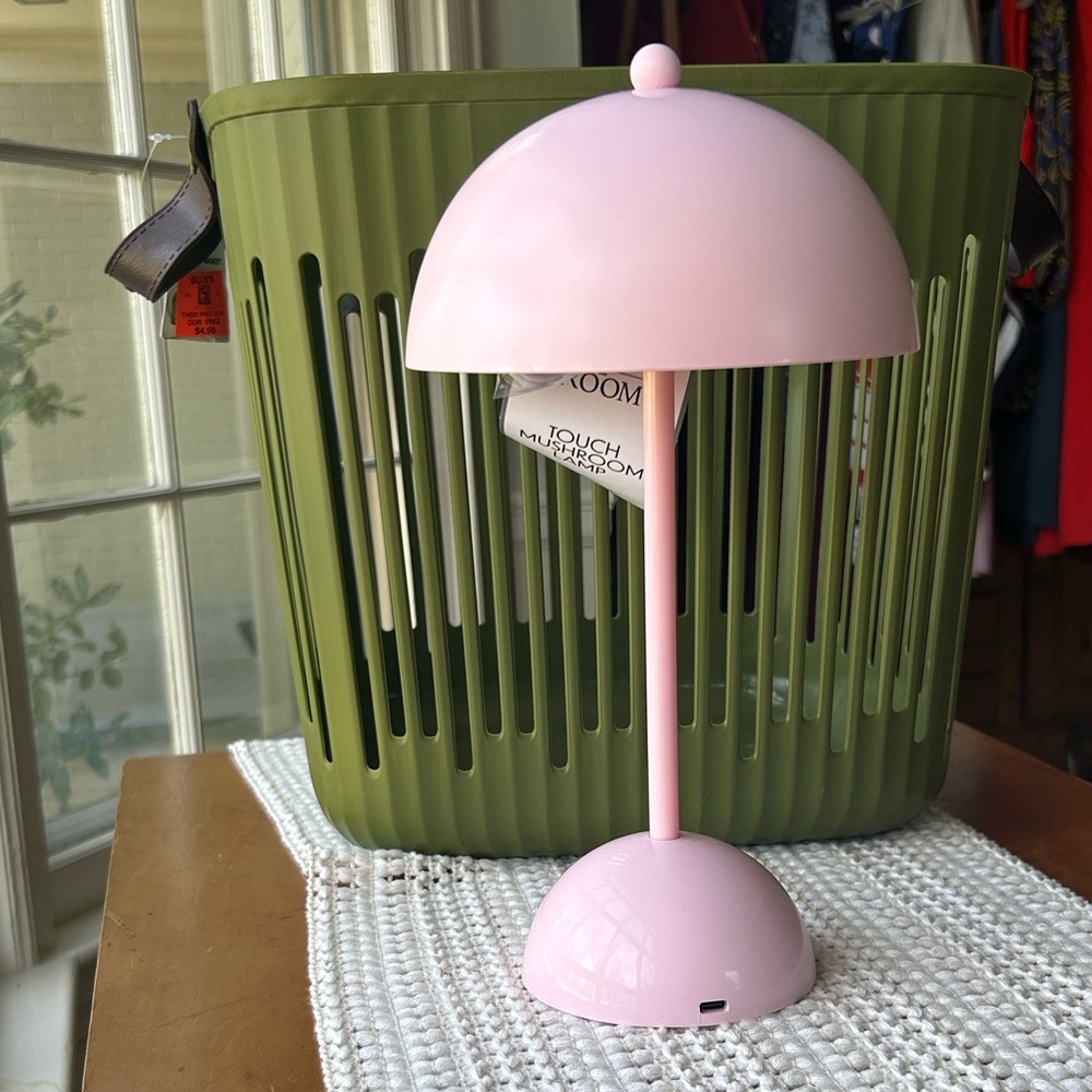 Koala Room Decor Set Original Koala Hand Loom Pink Gray White For All Ages NEW - Picture 2 of 12